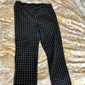 Stretchy black and white pants